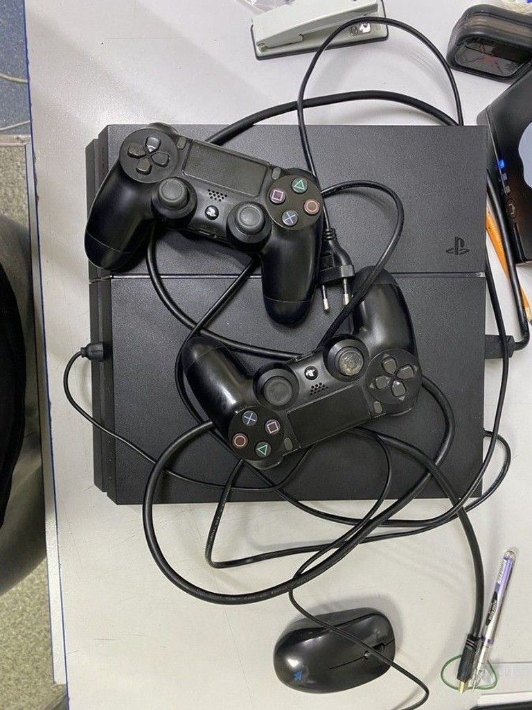 Объявление Sony playstation 4 1tb Б/У