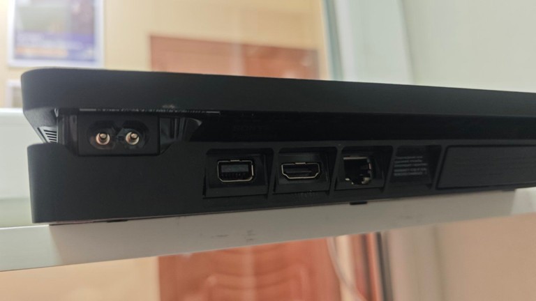 Sony PlayStation 4 Slim 1TB Black Код:01-200960668. Зображення 6