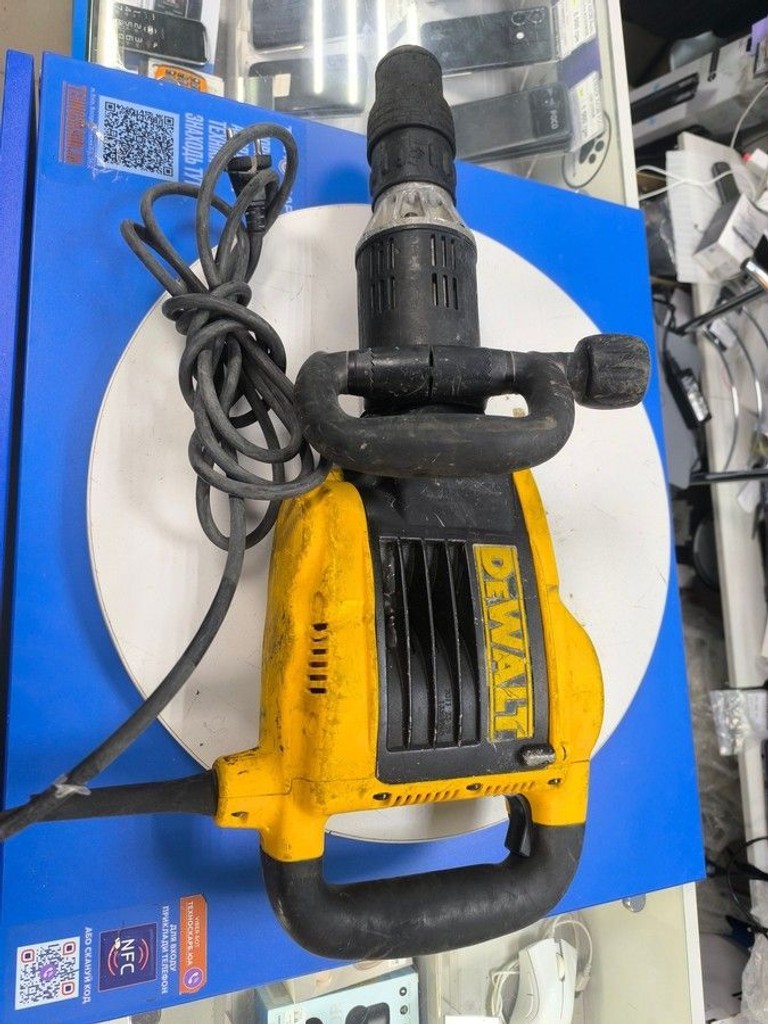 Оголошення Dewalt D25899K Б/У