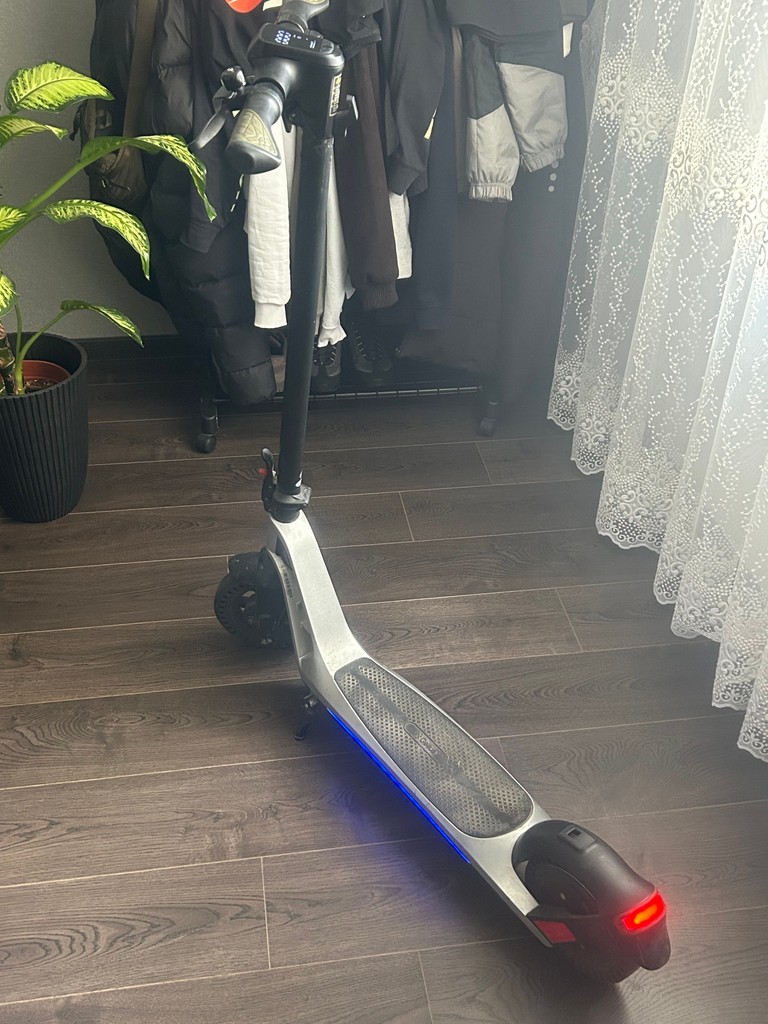 Дешево Gelius Effort Pro 2S Silver (GP-ES1000s) з ломбарду
