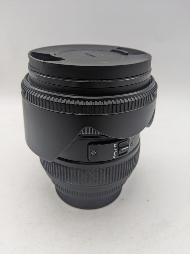 Дешево Sigma AF 24-70mm f/2,8 IF EX DG HSM з ломбарду