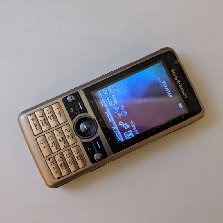 Купить Sony Ericsson g700  Б/У