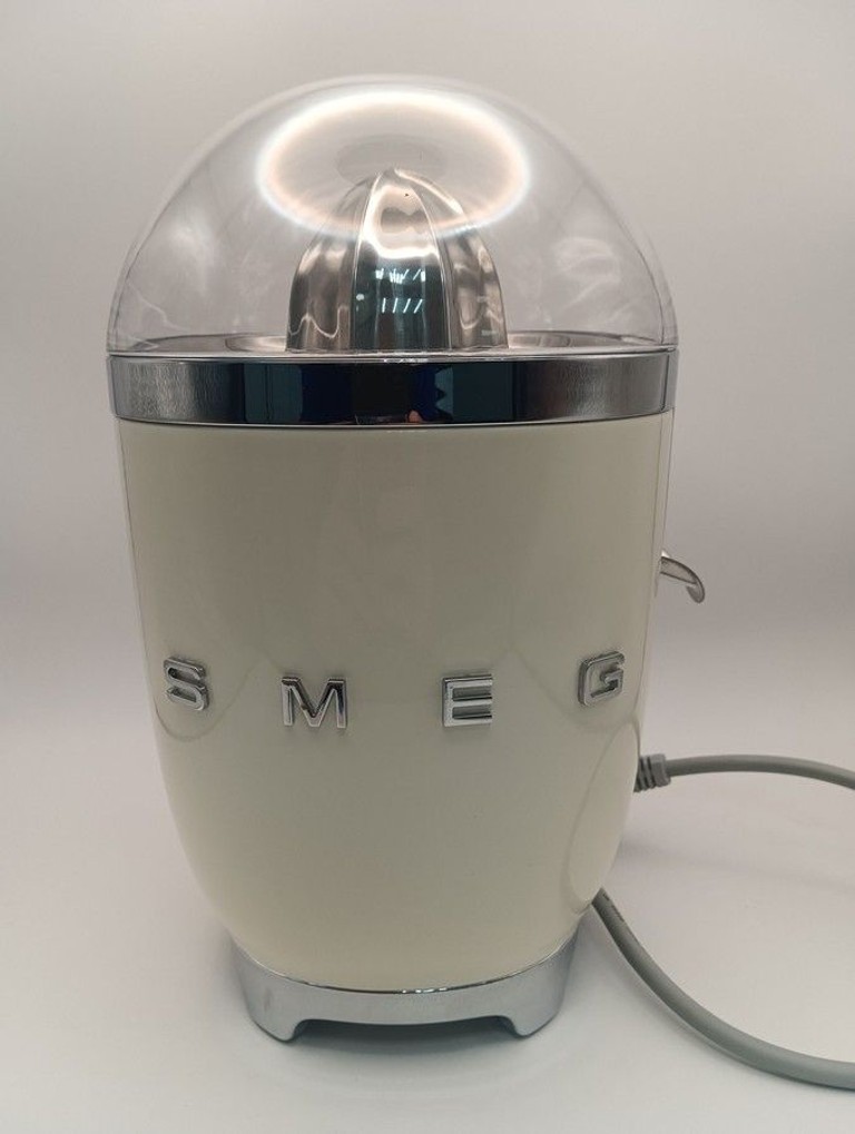 Купити Smeg CJF01CREU Б/У