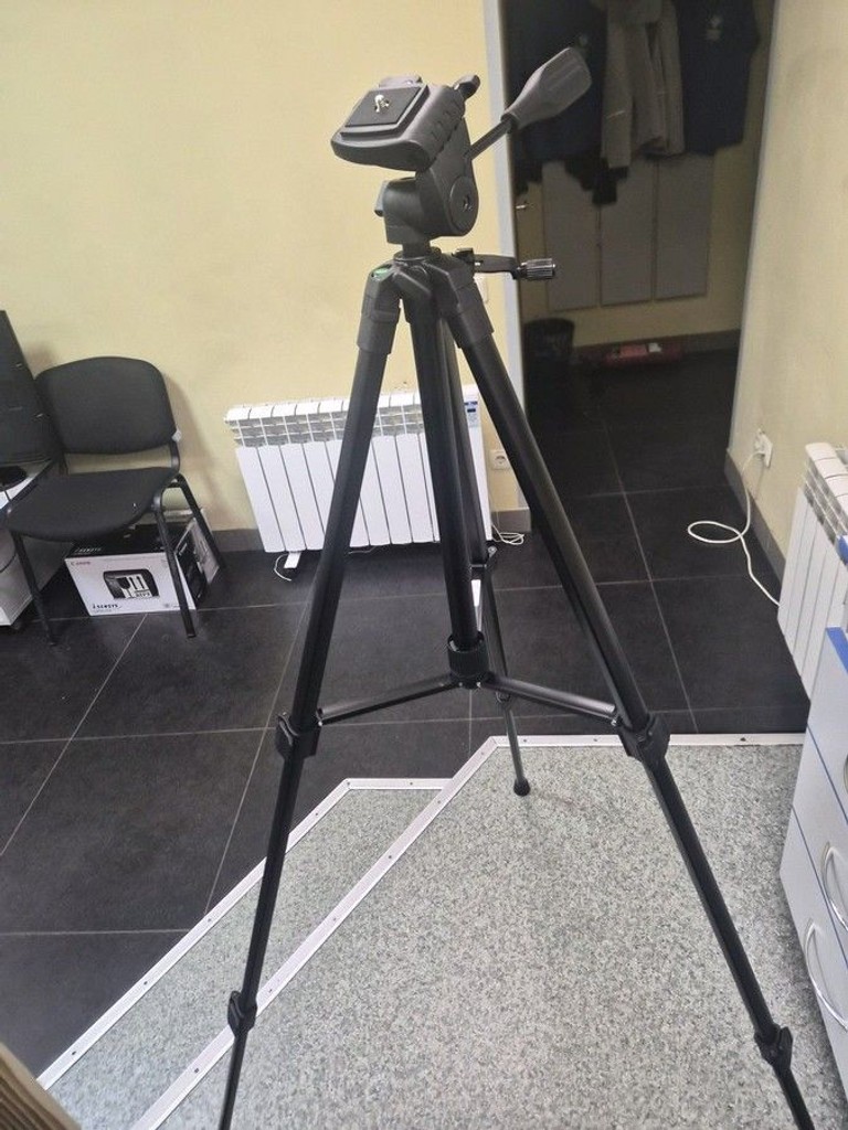 Оголошення Bosch GLL 3-50 Professional + BM1 + LR2 L-Boxx (0601063803) Б/У