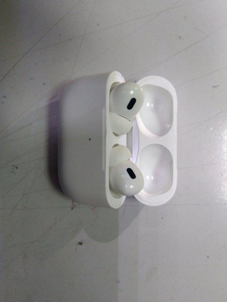 Оголошення Apple airpods pro 2nd generation with magsafe charging case usb-c Б/У
