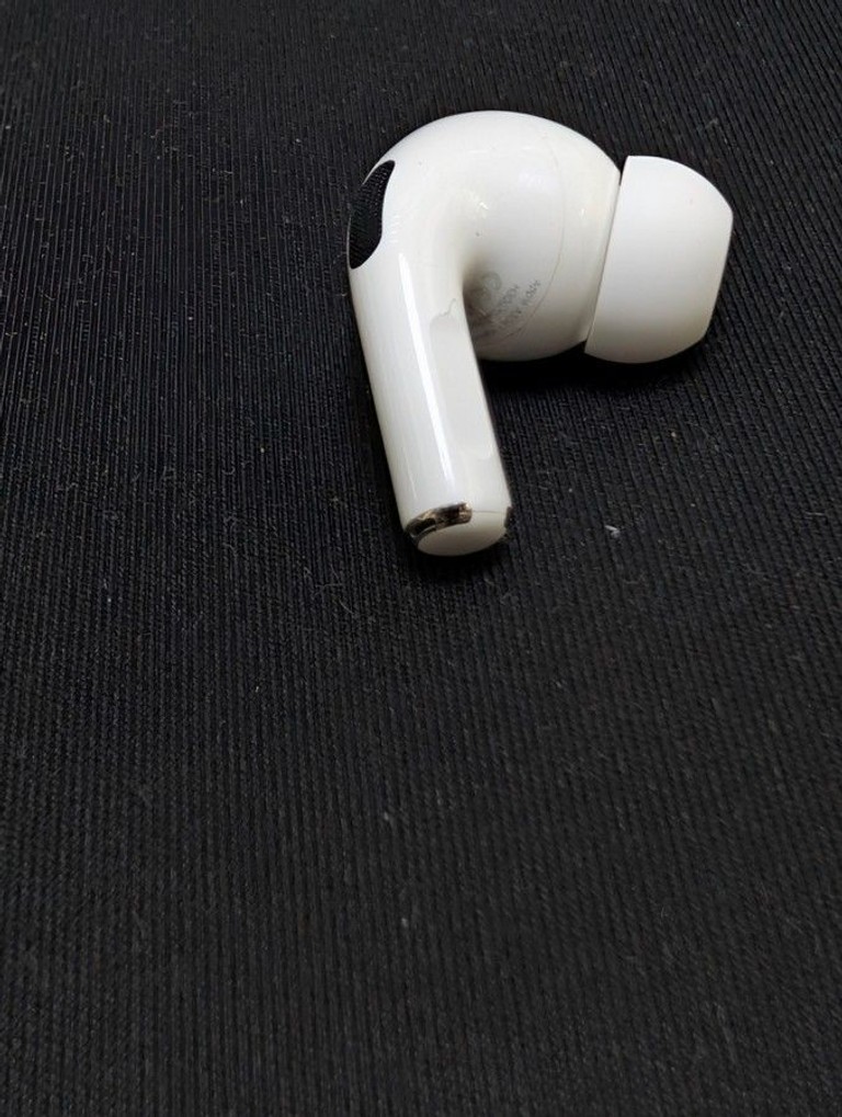 Apple airpods pro 2nd generation with magsafe charging case usb-c Код:01-201063669. Зображення 8