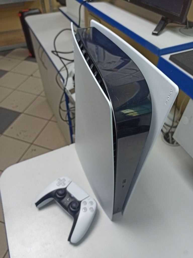 Дешево Sony PlayStation 5 Digital Edition 825GB з ломбарду