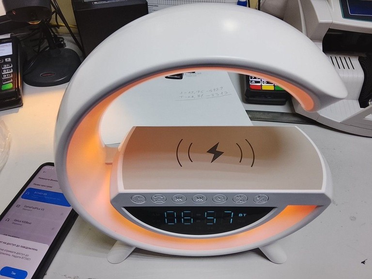 Купити Настільна смарт лампа-нічник G-Smart BT-3401 Б/У