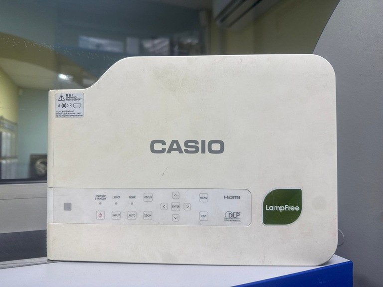 Купити Casio XJ-A142 Б/У