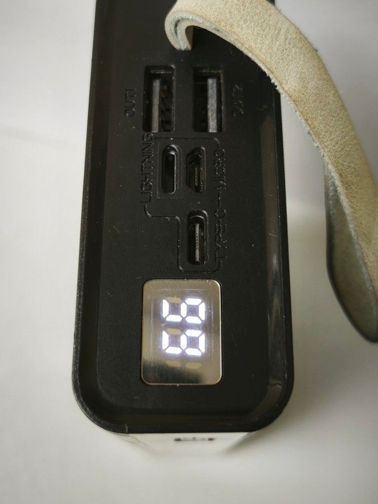 Дешево Hoco j73 30000mah з ломбарду