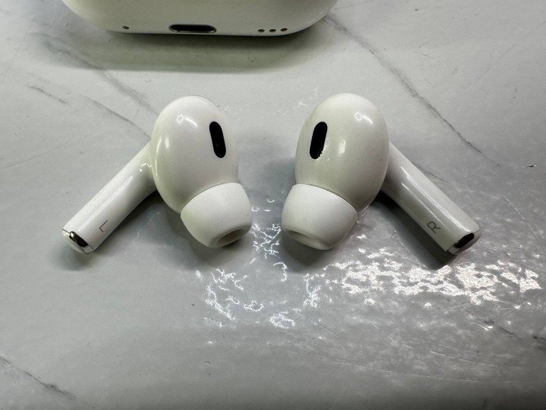Оголошення Apple airpods pro 2nd generation magsafe Б/У
