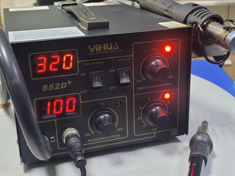 Дешево Yihua 852dl+ з ломбарду