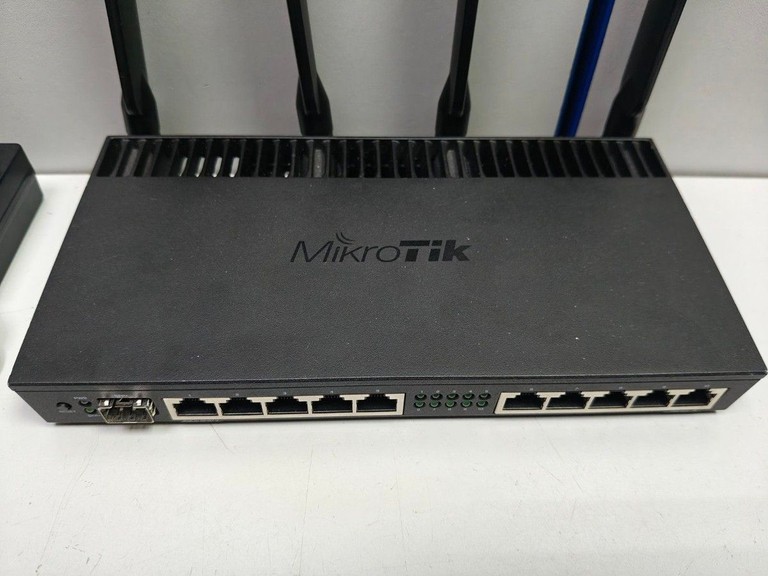 Объявление Mikrotik RB4011iGS+5HacQ2HnD-IN Б/У