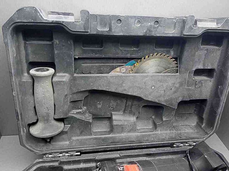 Дешево Дніпро-М cd200bc ultra + dga-200bc ultra + 2акб 20v 4ah + bp-240 з ломбарду