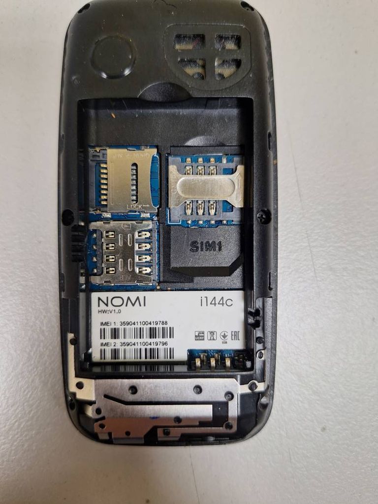 Дешево Nomi i144c з ломбарду