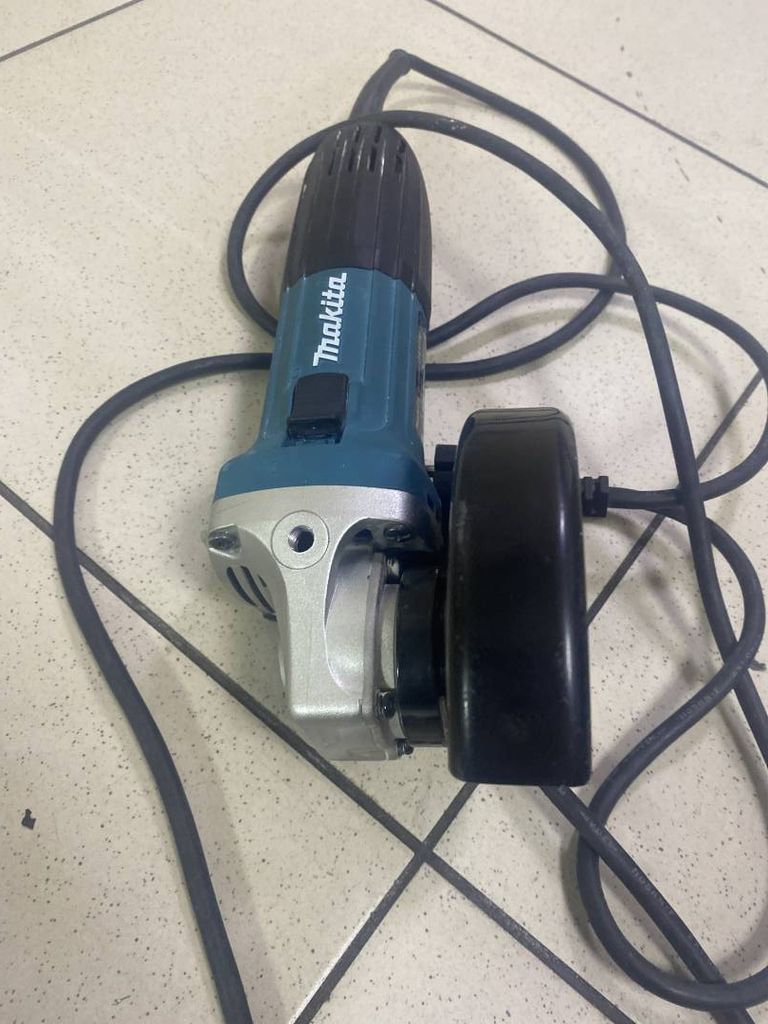 Makita GA5030