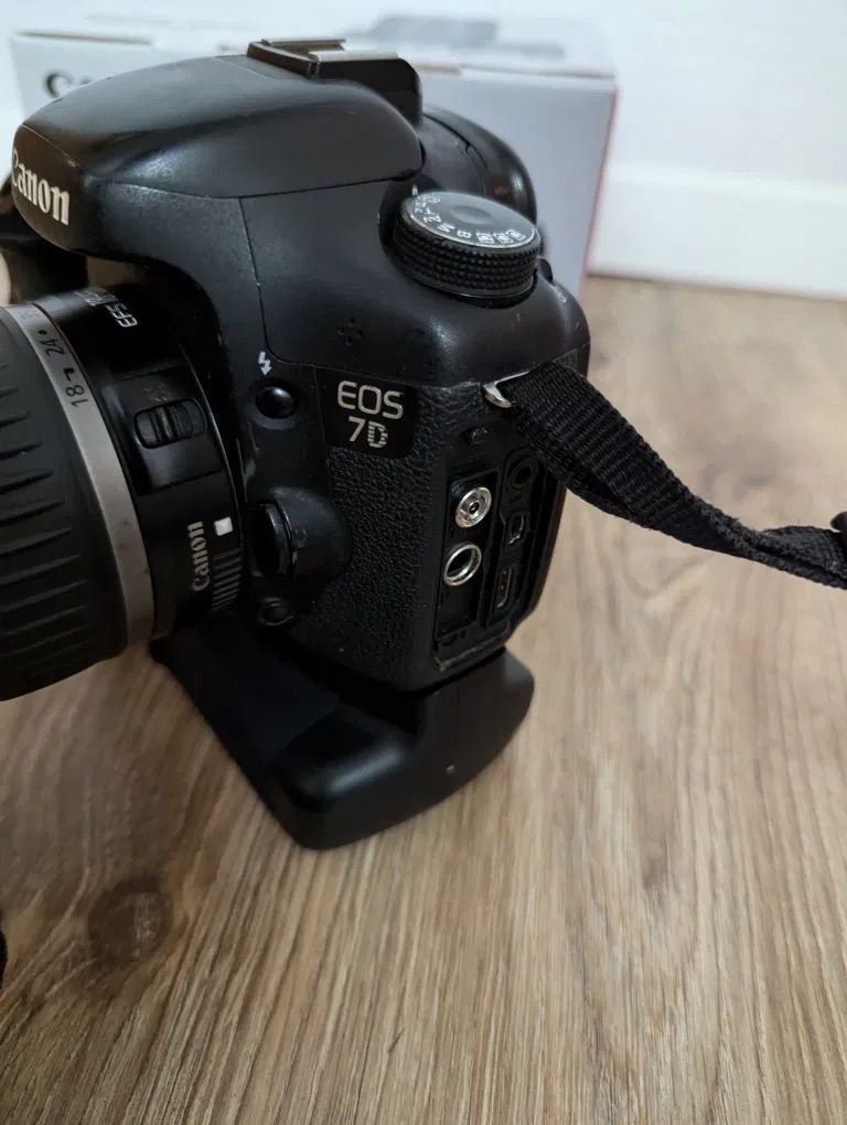 Дешиво Canon EOS 7D kit (18-55mm IS) с ломбарда