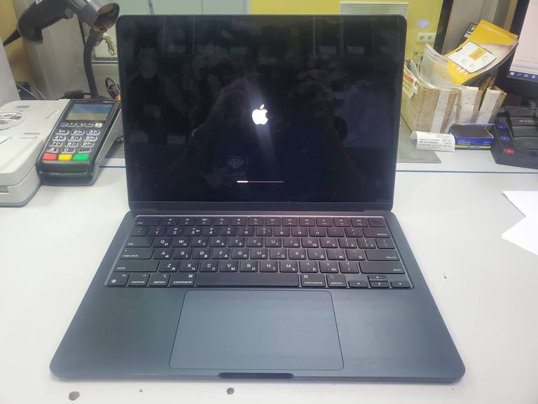 Apple macbook air 13,6" m2 2022 Код:01-200443538. Зображення 22