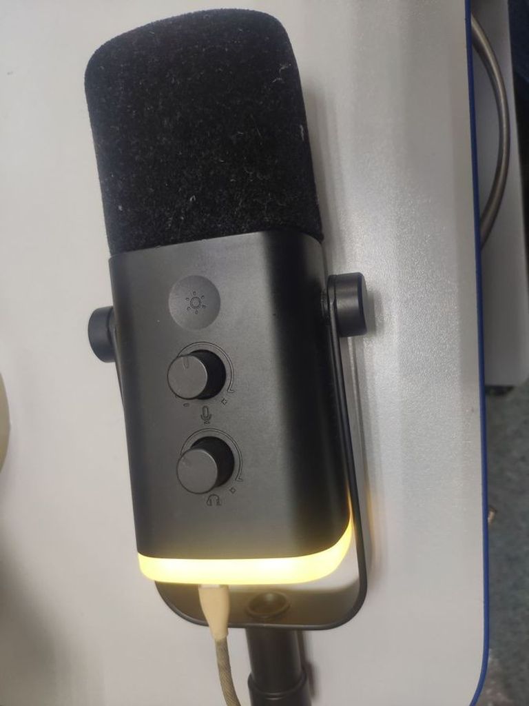 Дешиво Fifine AmpliGame AM8 Pink с ломбарда