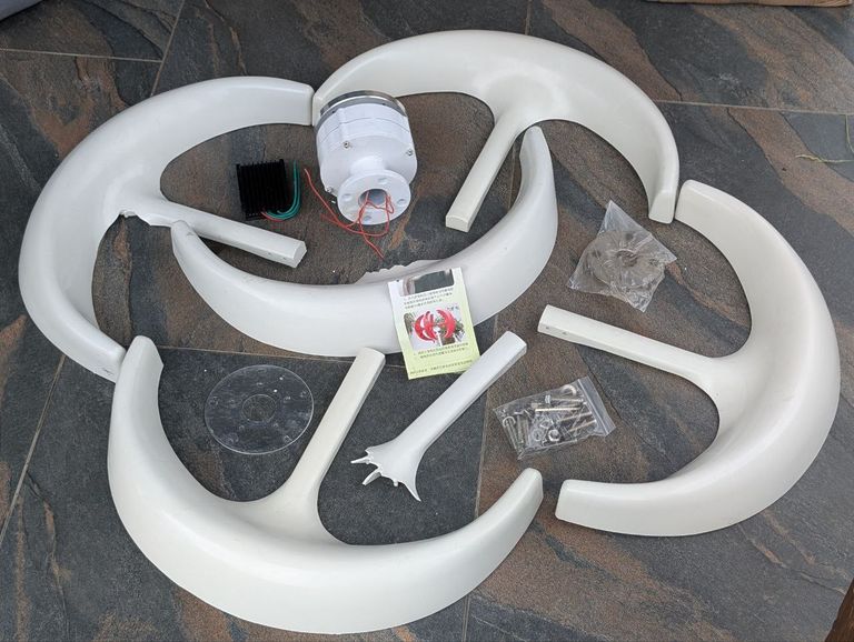 Объявление Новий. Уцінка. Вітрогенератор вертикальний «Куля» 300 вт 12v/24v. Б/У