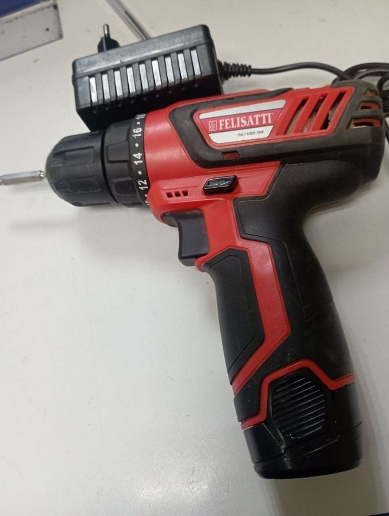 Дешево Felisatti ДА-12ЭР/F11110 з ломбарду