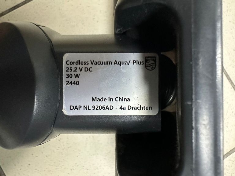 Оголошення Philips 7000 series aqua xc7055/01 Б/У