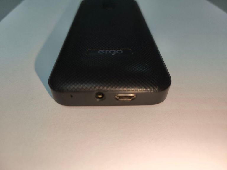 Дешево Ergo B242 Dual Sim Black з ломбарду
