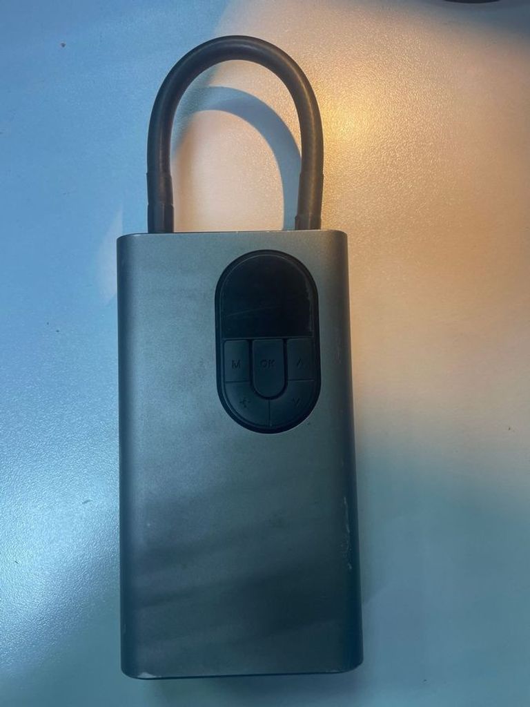 Купити Baseus energy source inflator pump tarnish 12249 Б/У