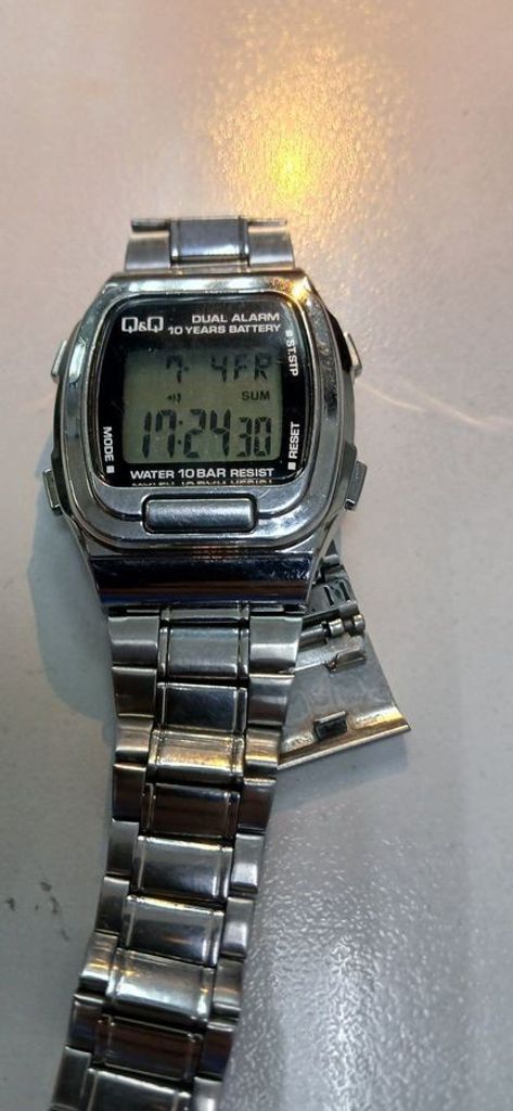 Объявление Q&Q без моделі Б/У