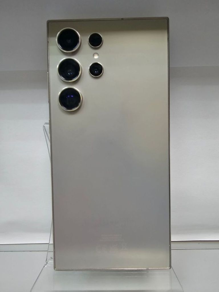Оголошення Samsung galaxy s24 ultra 12/1tb Б/У