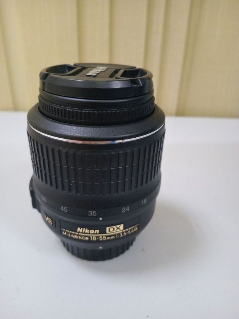 Дешиво Nikon af-s nikkor 18-55mm 1-3.5-56g vr с ломбарда