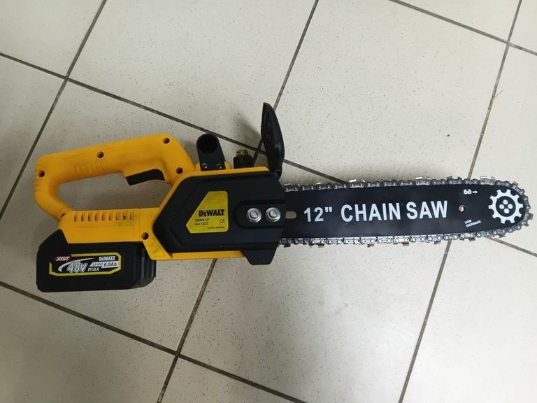 Купити Dewalt Копія duc 122 z 1акб зп Б/У