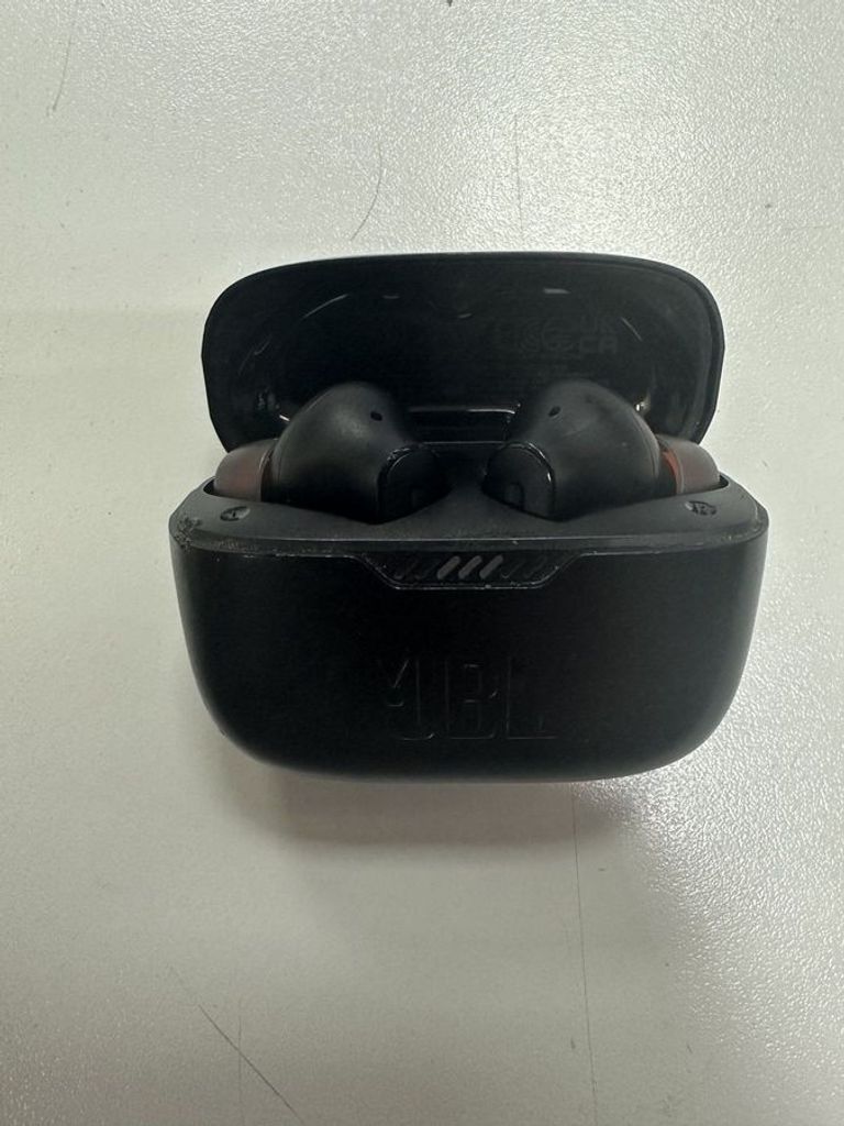 Купити Jbl tune 230 nc tws black Б/У