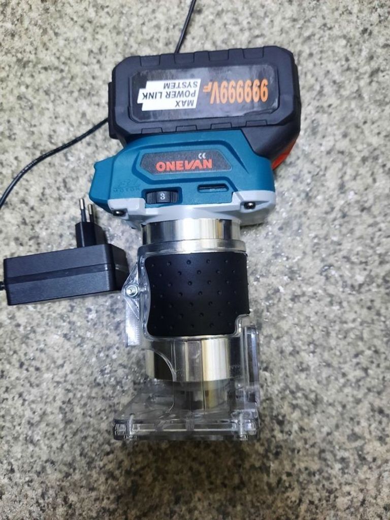 Дешево Onevan без моделі з ломбарду