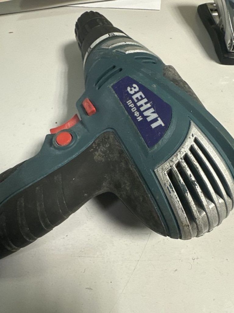 Дешево Зенит зш-550 профи з ломбарду