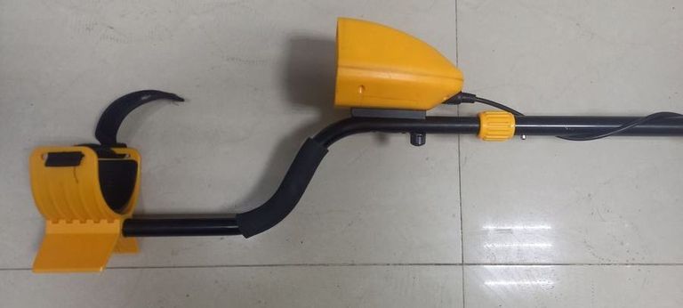 Дешиво Undergroun Metal Detector md-9020c с ломбарда