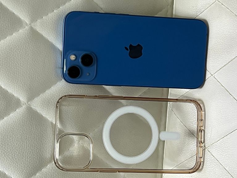 Купити Apple iPhone 13 128GB Blue (MLPK3) Б/У