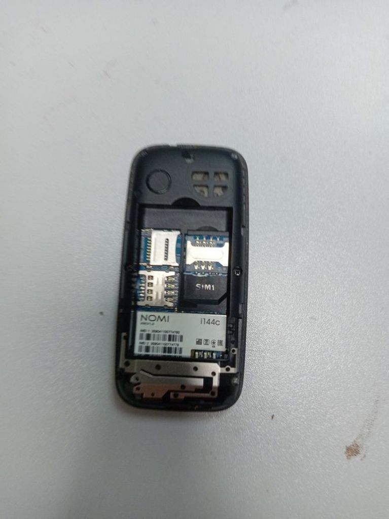 Оголошення Nomi i144c Б/У