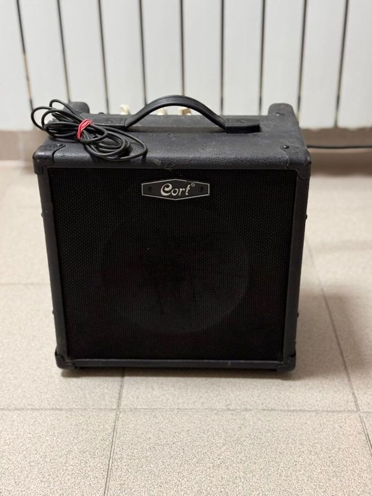 Купити Cort CM20B Б/У