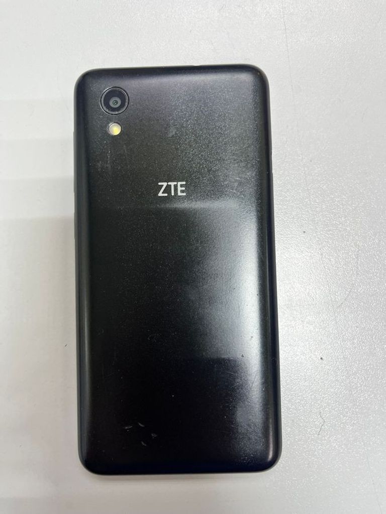 Оголошення Zte Blade L8 1/16GB Black Б/У