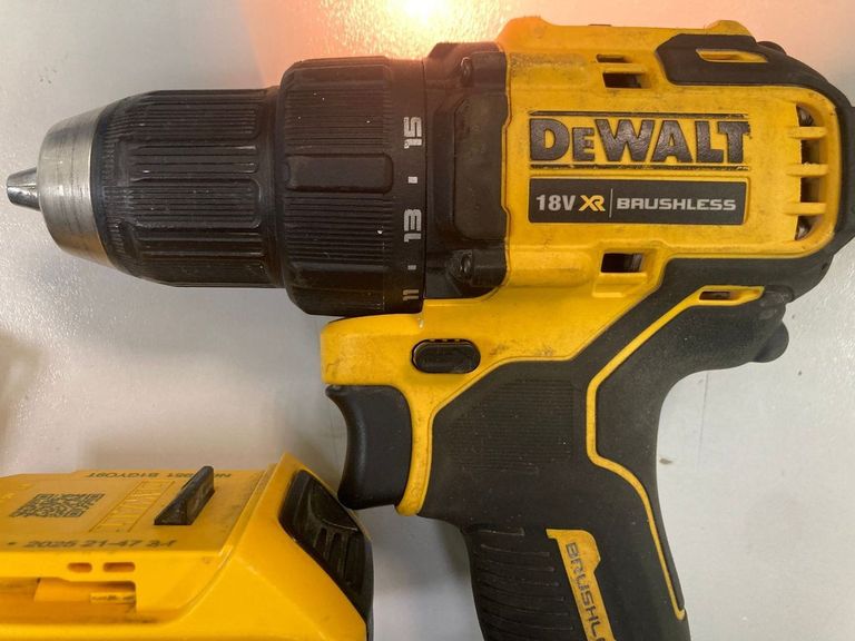 Дешево Dewalt DCD708D2T з ломбарду