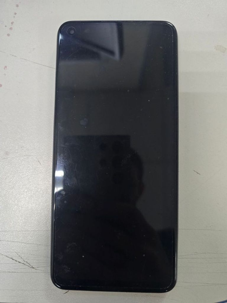 Купити Realme 10 4/128gb Б/У