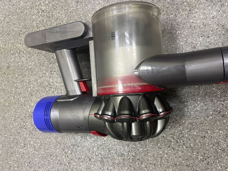 Дешево Dyson V8 Absolute з ломбарду