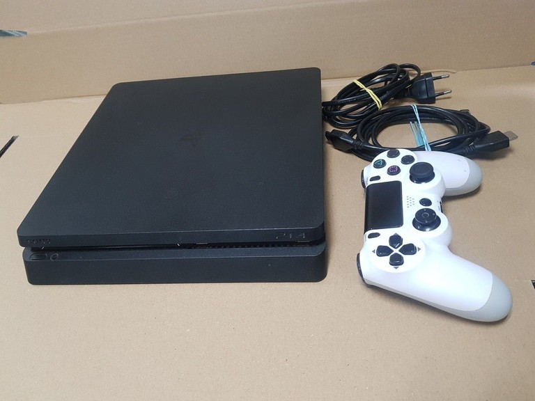 Купить  Sony PlayStation 4 Slim 1TB Black Б/У