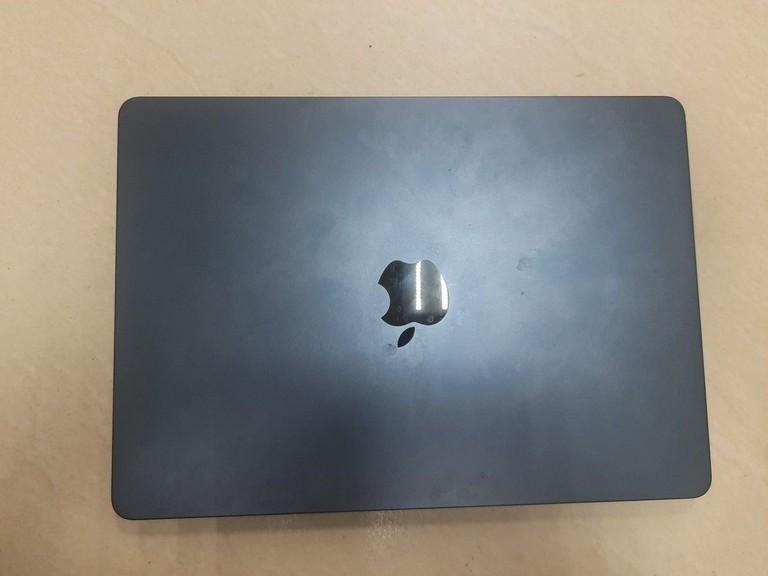 Оголошення Apple macbook air 13,6" 2025 mc6t4 / apple m4/ 8 core gpu/ ram 16gb/ ssd 256gb/ a3240 Б/У