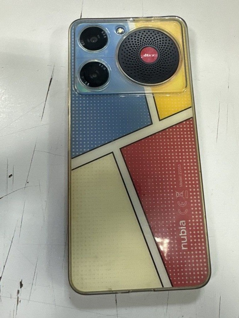 Дешево Zte Nubia Music 4/128GB POP Art з ломбарду