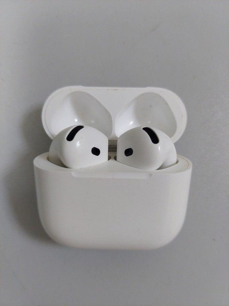 Купить Apple airpods 4 with active noise cancellation Б/У
