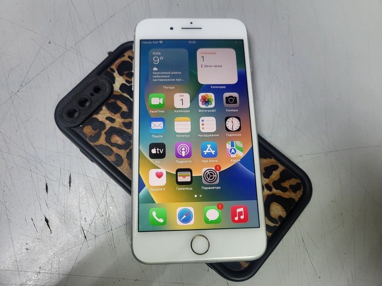 Apple iphone 8 plus 64gb Код:01-200934096. Зображення 5