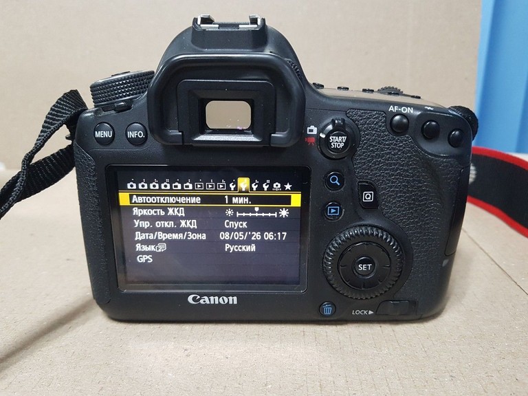 Дешево Canon eos 6d + ef 50mm 1:1.8 stm з ломбарду