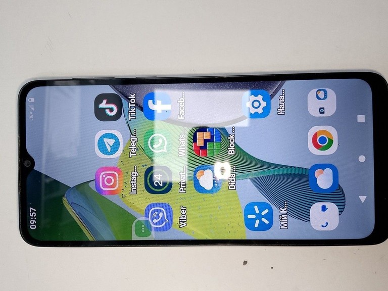 Купити Motorola moto e13 2/64gb Б/У
